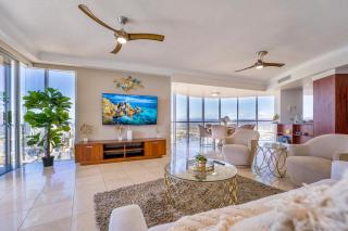 Sub-Penthouse 44th Floor! - Gold Coast - 0