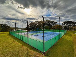 CR MARIPOSA RENTALS Cozy Retreat with Pool,Tennis,Gym,Free WiFi - Santa Ana - 4
