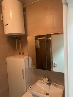 Road B Apartment - Pristina - 4