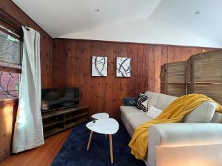 Charming Garden Cottage & Walk to UC & BART & Parking - Berkeley - 1