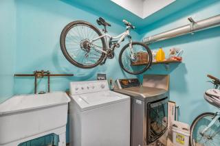 #Urban Elegance 3BR With Parking Near UC BART & Downtown - 1