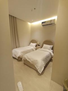 شقه vip النرجس ثلاث غرف وصاله وثلاث دورات مياه دخول ذاتي - Riyadh - 4