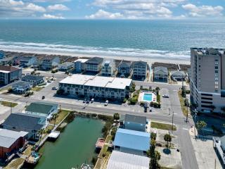 Two-Bedroom Apartment - Myrtle Beach - 3