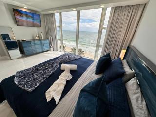Ocean Front on Fort Lauderdale Beach 2 br Condo Apartment - 6