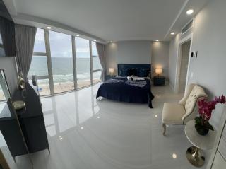 Ocean Front on Fort Lauderdale Beach 2 br Condo Apartment - 2