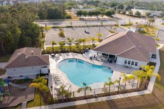 Gorgeous 2BR 2BA Condo Only 10 Mins to the Beach - Melbourne - 4
