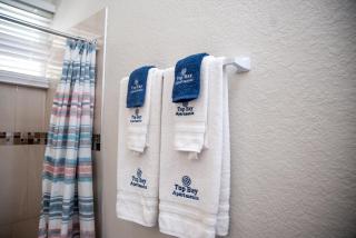 Top Bay Apartments - All 5 Units - 6
