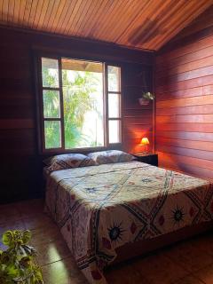 QUARTO em Casa de Madeira no Alto da Serra - PetFriendly - São Roque - 7