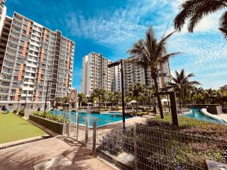 TimurBay Family Seaview, Kuantan by Anggun Bayu - Netflix Ready - 8