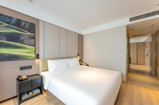 Hangzhou West Lake Hubin Yintai Atour Hotel - Hangzhou - 1