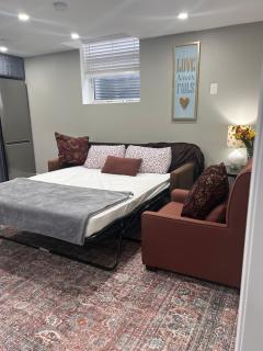 Private 2bedroom separate apartment Separate entrance Full privacy 2 car parking smoke and pet free - Pickering - 3