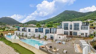 Yeosu Cave Pool Villa - 8