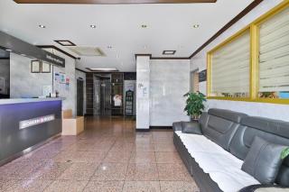Gumi Okgye Modern Business Hotel - Gumi - 6