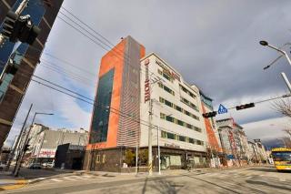 Gumi Okgye Modern Business Hotel - Gumi - 3