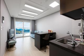 Yeosu Stay and Park - 2