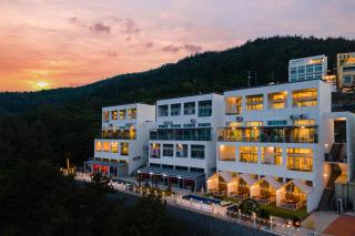 Yeosu Oasis Poolvilla - 2