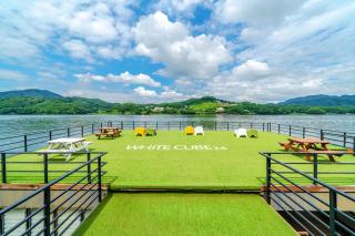 Gapyeong Pension White Cube 24 Spa Pension - 1