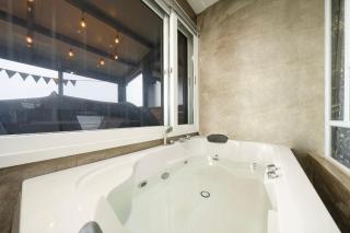 Yeosu Flower Day Ocean View Spa Couple Family Pension - 3