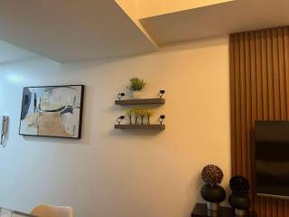 Azure Homestay with PS4, near Malls and City View - 4