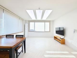 Gyeongju Art Hill Family Group Pet-Friendly Pension - Gyeongju - 7