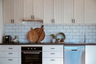 Farm Stay & Private Beach at Pear Tree Cottage - Middleton - 6