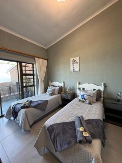 Lilies & Leopard's - Mossel Bay - 1
