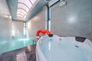 Gapyeong Pension The Q24 Spa N Pool Villa - Gapyeong - 1