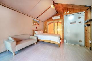 Hongcheon Hutopia Glamping -  - 2