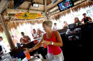 The Village Breeze II - White-sand, Pool, Beaches, Daiquiris, Seafood! - Siesta Key - 0