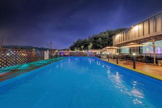 Gapyeong Dogland Dog Caravan Glamping - Mŏk-kol - 5