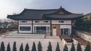 Gyeongju Raum The Hanok Pool Villa - Gyeongju - 4