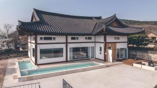 Gyeongju Raum The Hanok Pool Villa - Gyeongju - 5