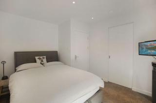 The Residence - 6