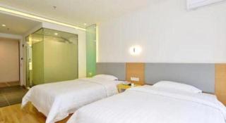 7 Days Inn Huizhou Danshui Yi Center - Huizhou - 0