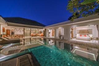 PROMO - 4 Bedroom Designer Villa 2 minutes to Berawa Beach & Finns - Canggu - 7