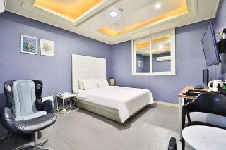 Changwon Sangnam-dong Hotel de MAISON - Changwon - 0