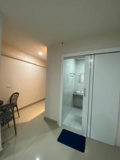 TKH The Bed - Ban Khlong Bang Krathiam - 9