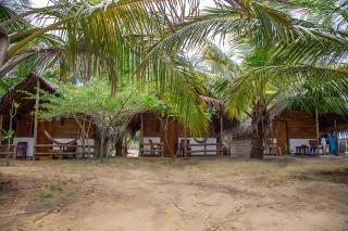 Sand Dune Beach Resort & Surf Camp - Baie d'Arugam - 2