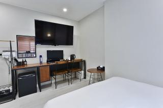 Changwon Myeongseo-dong Namuneulbo Hotel - 4