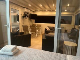 Nafplio Getaway Rooftop Terrace with unobstructed views of Palamidi Castle Fortress! - Nauplia - 7