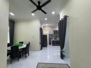 Strategic Location SH 92 Homestay - Kampung Raja - 2