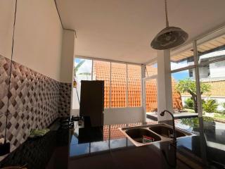 4 BR Villa Satria with Private Pool - Munggu - 1