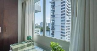 Modern Condo by the Beach, Free Water Taxi! - Fort Lauderdale - 6