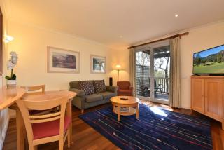 Private 1bdr Villa Pinot located within Cypress Lakes Resort - Pokolbin - 1