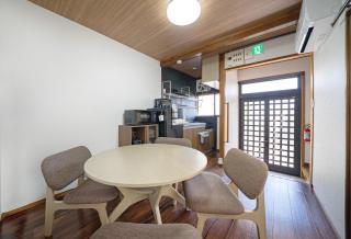 Newly Opened - Renovated House with Free Parking for up to 2 Cars near Osaka and Kyoto - Hirakata - 0