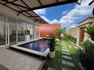 4 Bedroom Villa Pemaron Munggu Canggu Private Pool - 0