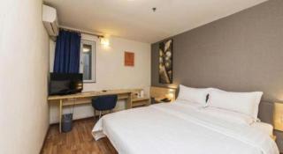 7 Days Inn Guangzhou East Station Yantang Tianpingjia Metro Station - Canton - 2