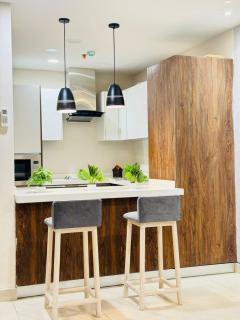 luxurious 2bhk soundproof in gold crest mall - Lahore - 3