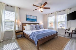Coastal 3BR Townhouse Near the Beach - 0