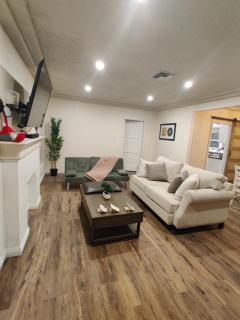 sofi intuit cozy home free parking queen beds - Inglewood - 3